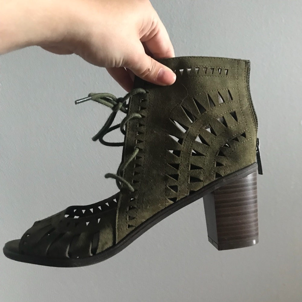 Breckell’s chunky heel